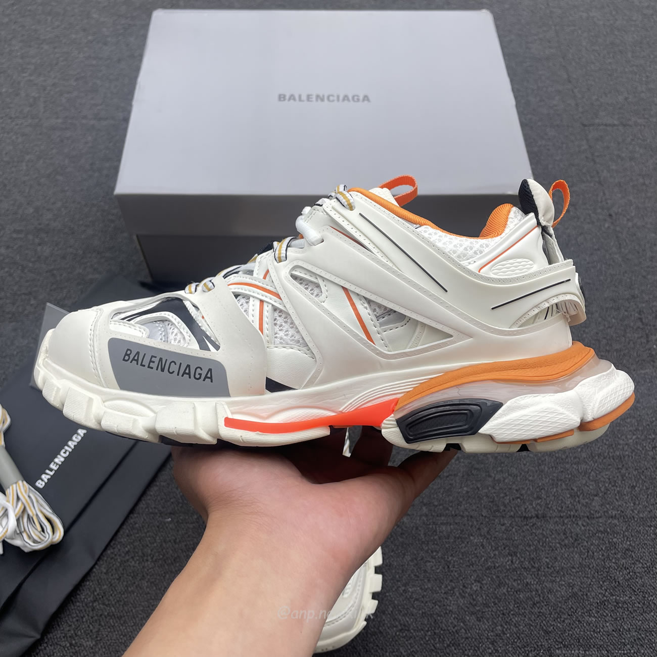 Balenciaga Track White Orange Womens 542436 W1gb1 9059 (2) - newkick.vip